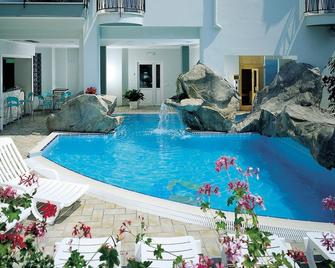 Residence LE Vele - Cattolica - Πισίνα