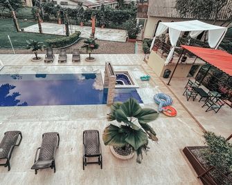 New Western Llanos Stay - Acacías - Piscina
