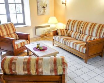 Le Champ du Lac by Interhome - Salviac - Olohuone