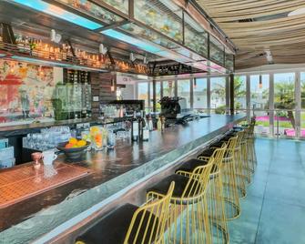 The Saint Hotel - Saint Pete Beach - Bar