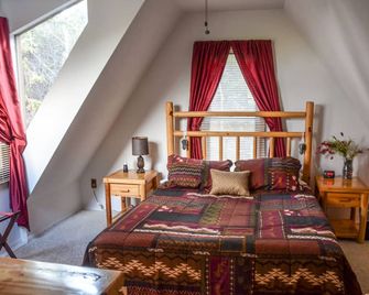 Ice Castles Jan-Feb Cripple Creek! 4+acres, Mountain Views, Wildlife, Free Wifi - Cripple Creek - Bedroom