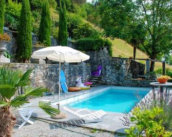 Holiday Home 1000 e 1 Notte - Mendrisio - Pool
