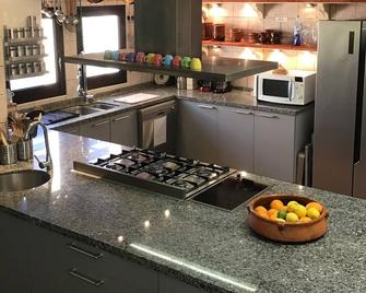 Spacious group villa 18 people - Bolulla - Cocina