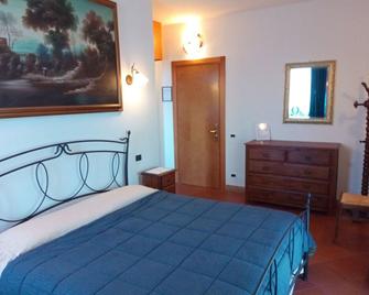 Agriturismo Corte Trincerone - Mantua - Bedroom