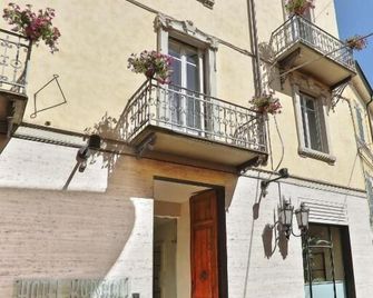 Hotel Kursaal Bb - Salsomaggiore Terme - Будівля