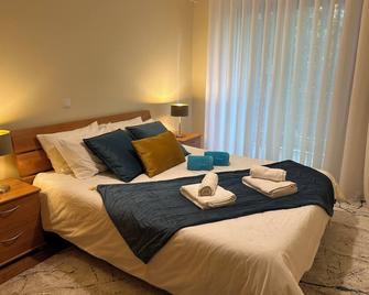 Lido View Holiday Apartment - Funchal - Bedroom