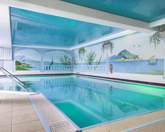 Ostseehotel - Villen im Park - Bansin - Piscina