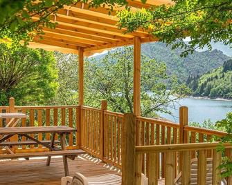 Camping Lac de Villefort - Prévenchères - Balcón
