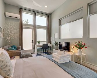 Walk to Discovery Park: Bright Studio in Magnolia - Seattle - Bedroom