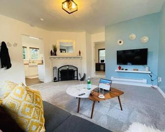 Phinneywood Cottage - Greenlake - Zoo - Phinney - Seattle - Living room