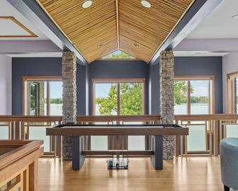The Niagara Shores by Sul Lago - Tonawanda