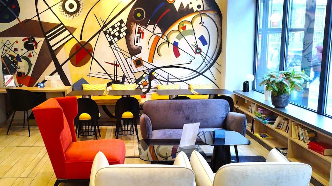 أفيا سفير مونتبارناس