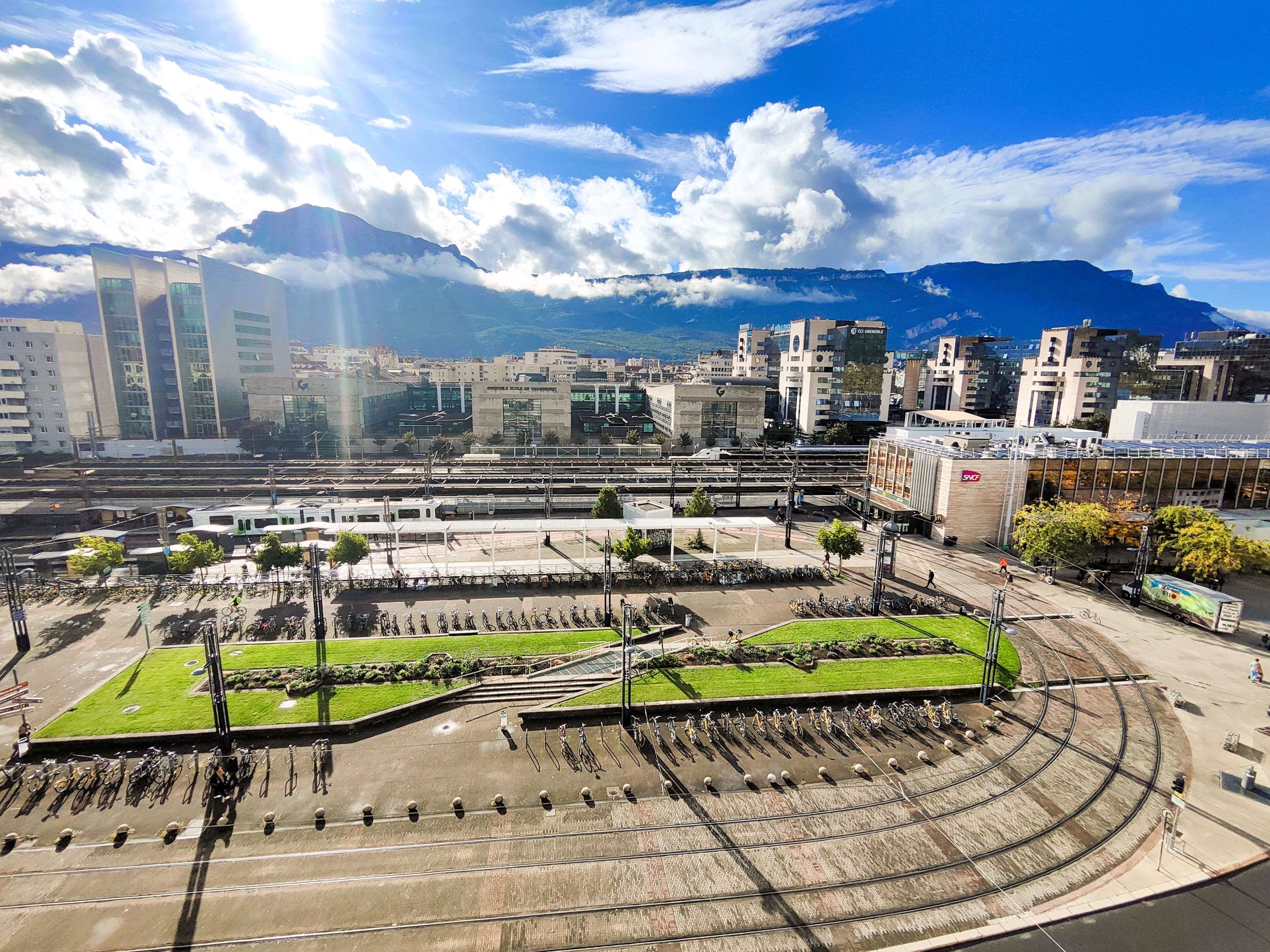 Campanile Grenoble Centre Gare thumbnail 3
