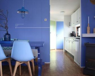 Van Gogh style Chalet near Drunense Dunes - Udenhout - Dining room