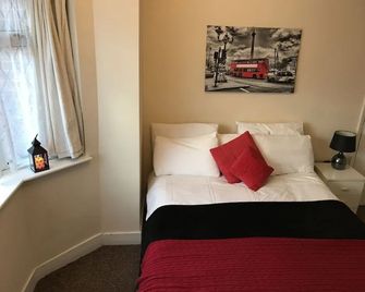 Havering Hotel - Romford - Schlafzimmer