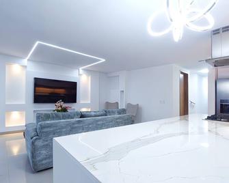 فاليمار إن - كالي - غرفة معيشة