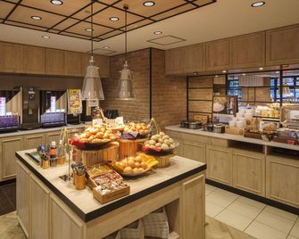 Super Hotel Yokohama Kannai - Yokohama - Buffet