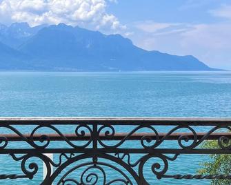 Montreux Riviera Suite Waterfront 3 Bedrooms Private Parking - Ormont-Dessus - Balcony