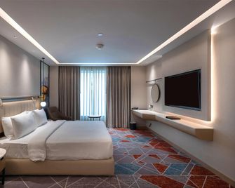 Jj Plaza, Cantonment, Varanasi - Varanasi