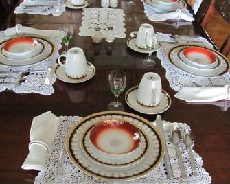 Chambers Guest House B&B - North Sydney - Essbereich