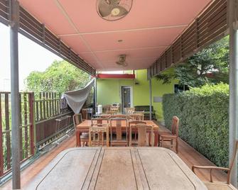 Ruai Thong Pong Pai Resort - Bangkok - Balcón