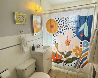 Gorgeous, private, comfy, clean and close to EDO - Albuquerque - Bathroom
