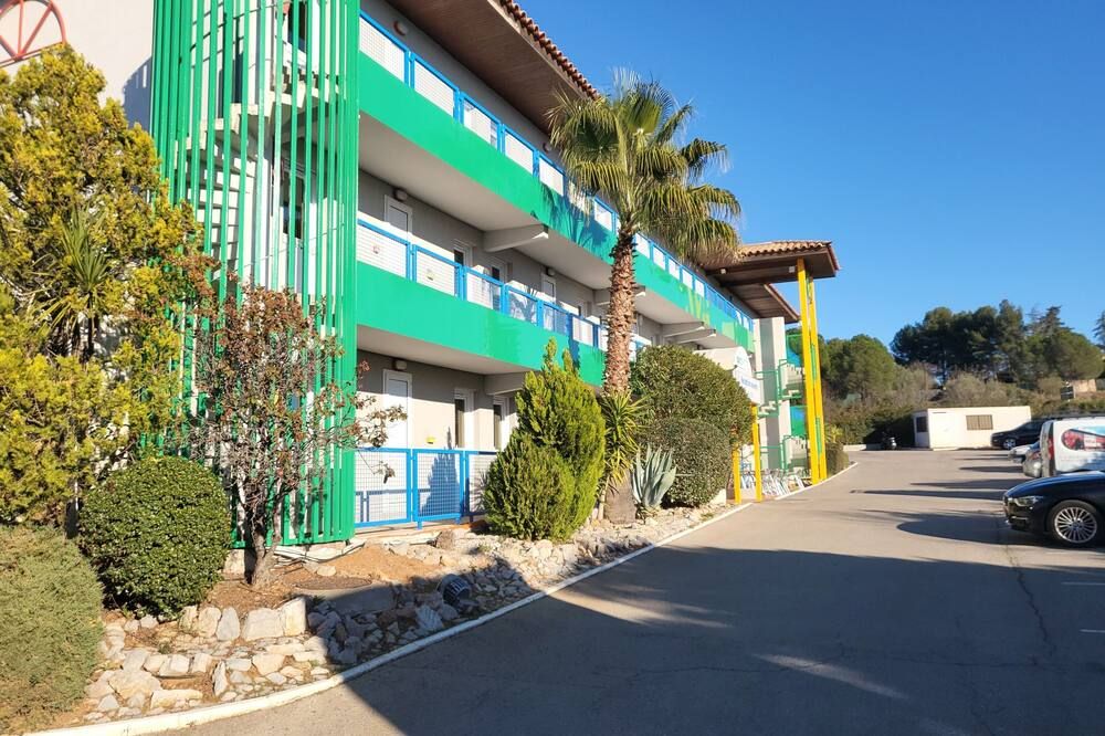 بريت هوتل إسينثيال سيت بالاروك