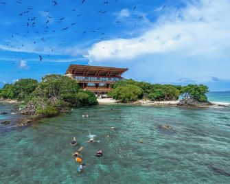 Pao Pao Cartagena - Isla Grande del Rosario