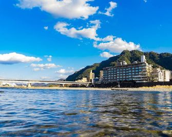 Juhachiro - Gifu