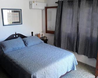 En Suíte - Habitación con baño privado - Entrada independiente - Punta del Este - Bedroom