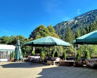 Berggasthof Almagmach - Immenstadt im Allgäu - Innenhof