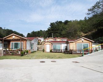Youngduk Badagongwon Pension - Yeongdeok - Edificio