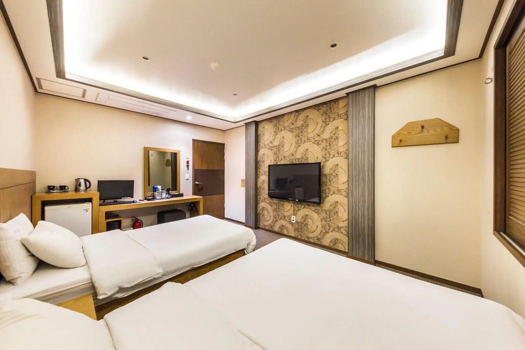 جيجو هوتيلوي