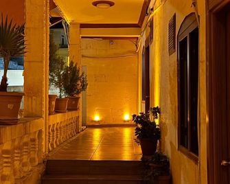 Grand Babil Otel - Edessa - Slaapkamer