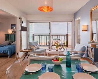 Apartment La Bizontine by Interhome - Cabourg - Huiskamer