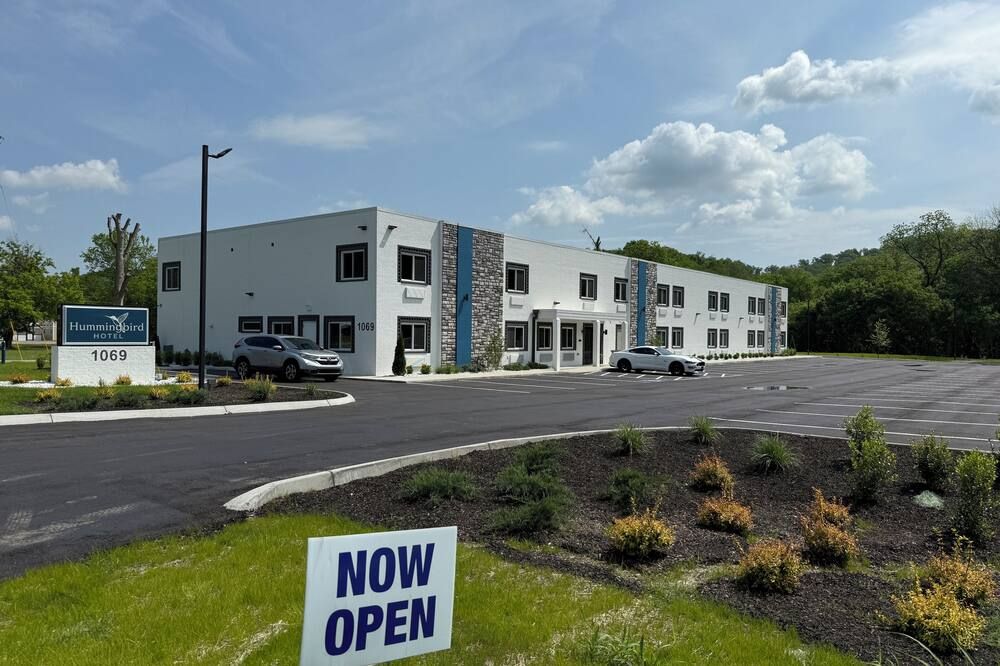 Hummingbird Hotel - Goodlettsville - Gebouw