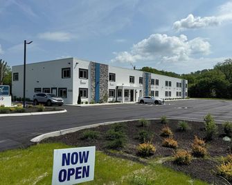 Hummingbird Hotel - Goodlettsville - Gebouw
