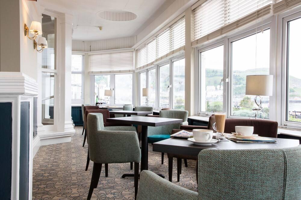 The Marine Hotel $42. Llandudno Hotel Deals & Reviews - KAYAK