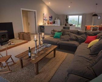 Split Apple Lodge - Kaiteriteri - Sala de estar