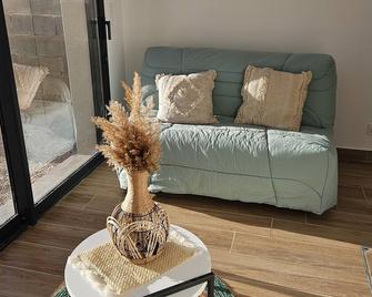 Studio Équipé - Marseillan - Living room