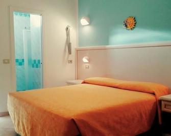 Hotel Altair - Misano Adriatico - Schlafzimmer