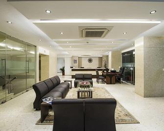Magnus Star Residency - Pune - Lobby