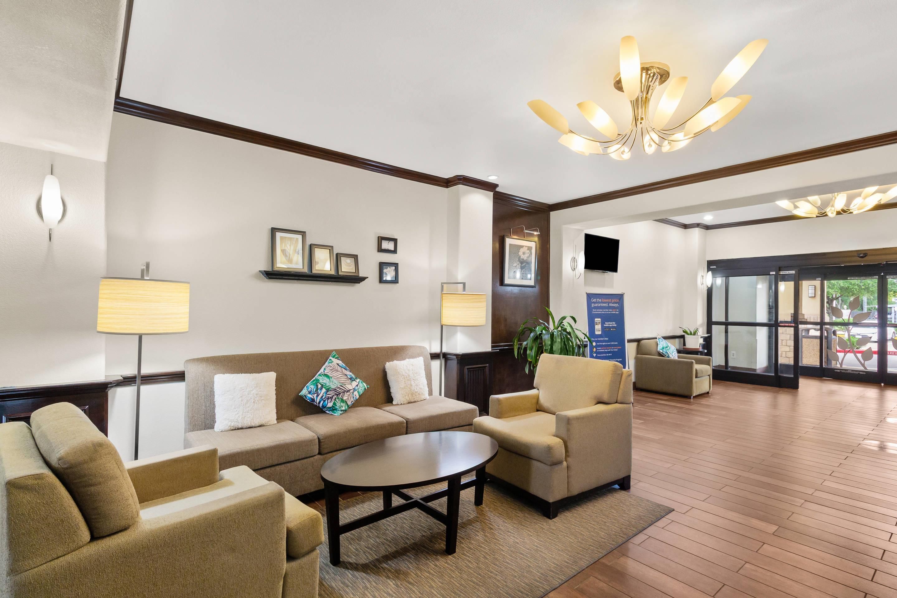 Sleep Inn And Suites Bush Intercontinental - Iah East - האמבל - לובי