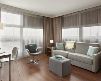 Citadines City Centre Lille - Lille - Living room