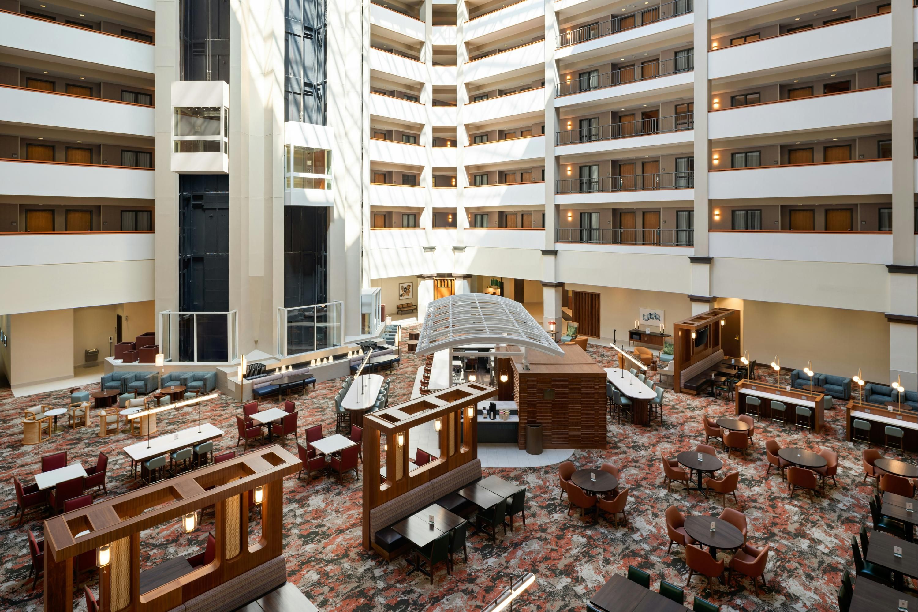 Embassy Suites by Hilton Charleston Airport Hotel & Convention Center - נורת' צ'רלסטון - לובי