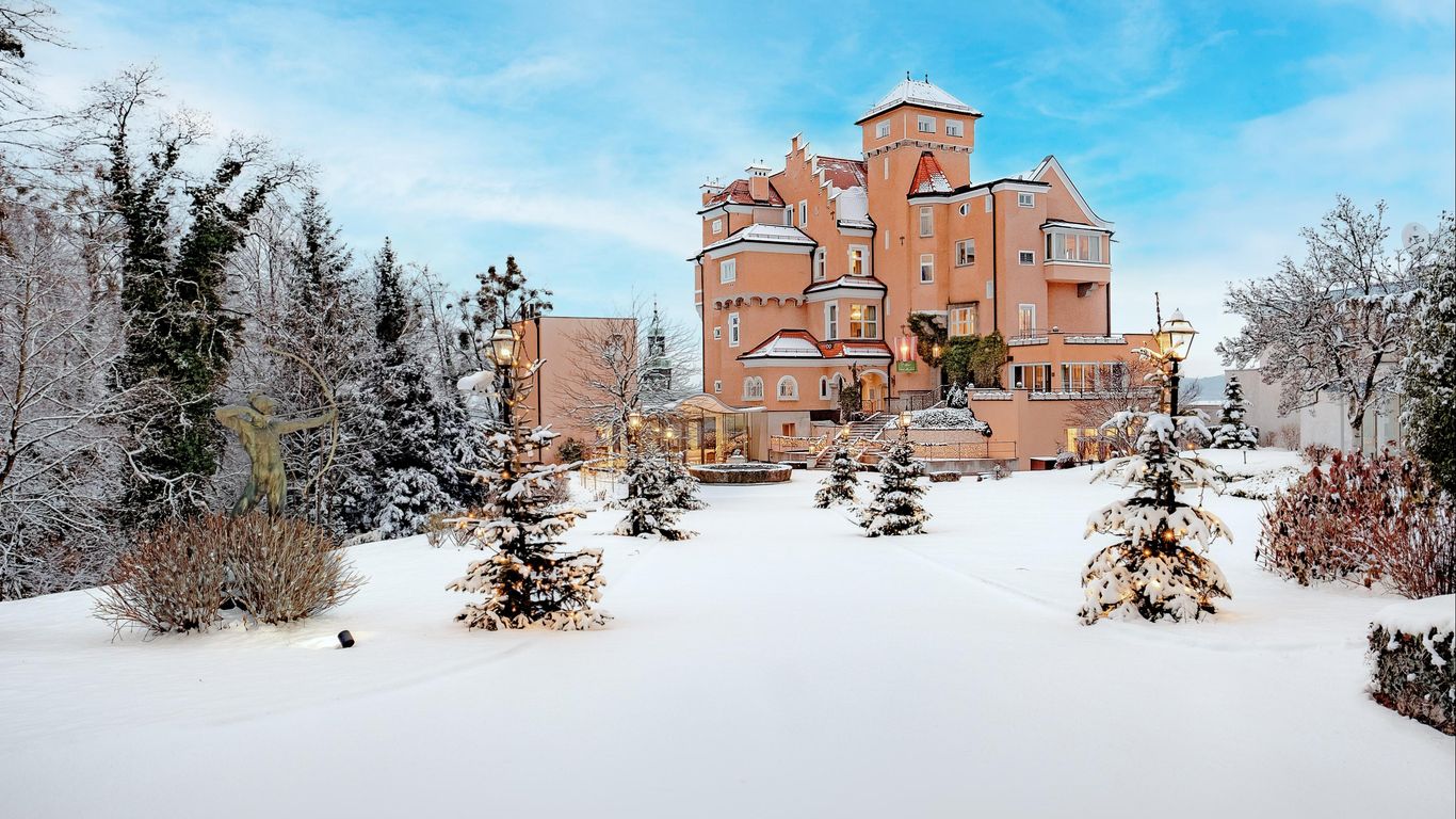 Hotel Schloss Mönchstein