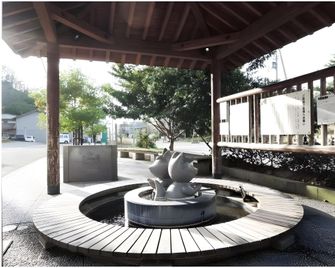 Yamatoya Ryokan - Murakami - Patio