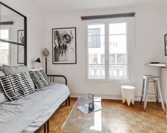 Appartement Pouchard Welkeys - Saint-Mandé - Living room