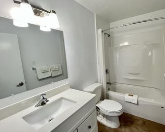 Anavada Inn & Suites - Prince George - Prince George - Baño