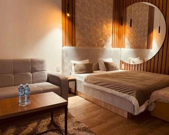 Seven Boutique Hotel Baku - Baku - Bedroom